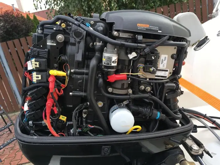 Servis lodních motorů – fotografie 16